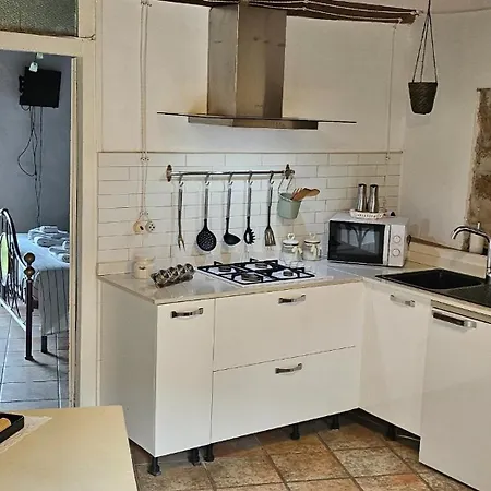 Apartman Casa Lale *